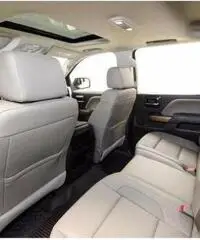 Chevrolet Silverado Chevrolet Silverado LTZ V8 5,3 ECOTEC 355 HP 4X4 C Chevrolet Silverado Chevrolet Silverado LTZ V8 5,3 ECOTEC 355 HP 4X4 C