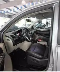 Chrysler Grand Voyager Chrysler Grand Voyager 3.6L * 2xDVD * Camera * GPL