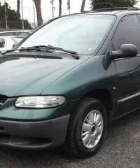 Chrysler Voyager 2000 gpl 7 posti