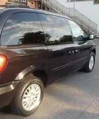 Chrysler Voyager 2.5 CRD cat LE
