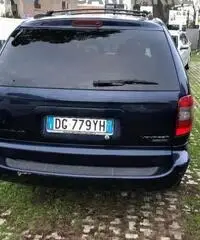 CHRYSLER Voyager 2.8 CRD cat LX Auto KMCERTIFICATI rif. 7127524 CHRYSLER Voyager 2.8 CRD cat LX Auto KMCERTIFICATI rif. 7127524