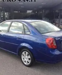 DAEWOO Nubira 1.6i 16V cat 4 porte gpl clima rif. 7045425