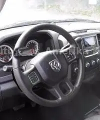 Dodge Altro Dodge Ram 1500 4X4 HEMI CrewCab