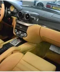 FERRARI 599 GTB Fiorano F1 PELLE BEIGE CARBONIO rif. 7183999 FERRARI 599 GTB Fiorano F1 PELLE BEIGE CARBONIO rif. 7183999