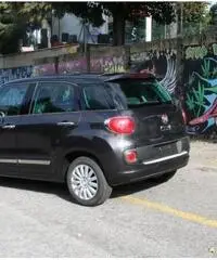 FIAT 500L 1.3Mjt 95CV Pop Star FIAT 500L 1.3Mjt 95CV Pop Star