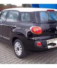 Fiat 500L Fiat 500L Living 1.6 Multijet Pop Star Navi PDC SH Fiat 500L Fiat 500L Living 1.6 Multijet Pop Star Navi PDC SH