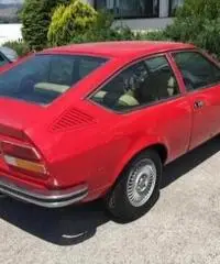 Alfa Romeo GT V Alfa Romeo V 2.0