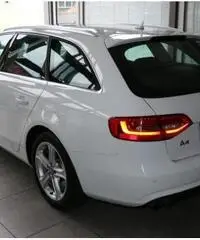 AUDI A4 Avant 2.0 TDI sport NAVI XENO TETTO rif. 7168380 AUDI A4 Avant 2.0 TDI sport NAVI XENO TETTO rif. 7168380