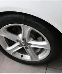 AUDI A4 Avant 2.0 TDI sport NAVI XENO TETTO rif. 7168380 AUDI A4 Avant 2.0 TDI sport NAVI XENO TETTO rif. 7168380