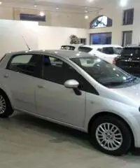 FIAT Punto Evo 1.3 Mjt 75 CV DPF 5 porte S&S Dynamic rif. 7135298 FIAT Punto Evo 1.3 Mjt 75 CV DPF 5 porte S&S Dynamic rif. 7135298