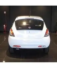 Lancia Ypsilon 1.2 69 CV 5 porte Silver