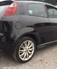 FIAT Grande Punto 1.9 MJT 130 CV 3 porte Sport rif. 7194606 FIAT Grande Punto 1.9 MJT 130 CV 3 porte Sport rif. 7194606