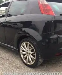 FIAT Grande Punto 1.9 MJT 130 CV 3 porte Sport rif. 7194606 FIAT Grande Punto 1.9 MJT 130 CV 3 porte Sport rif. 7194606