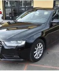 Audi A4 Avant 2.0 Tdi 143cv Multitronic con NAVI Audi A4 Avant 2.0 Tdi 143cv Multitronic con NAVI