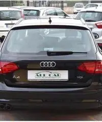 Audi A4 Avant 2.0 Tdi 143cv Multitronic con NAVI Audi A4 Avant 2.0 Tdi 143cv Multitronic con NAVI