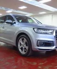 AUDI Q7 e-tron 3.0 TDI quattro tiptronic Busi rif. 6976518