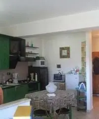 GIOIA TAURO VENDE: Appartamento in condominio petrace