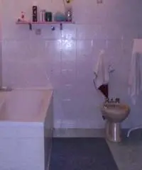 Stanze: 4 Superficie: 80 mq Comune di gioiosa jonica Stanze: 4 Superficie: 80 mq Comune di gioiosa jonica