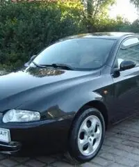 ALFA ROMEO 147 1.9 JTD 16V cat 5 porte Distinctive rif. 7196704 ALFA ROMEO 147 1.9 JTD 16V cat 5 porte Distinctive rif. 7196704