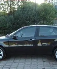 ALFA ROMEO 147 1.9 JTD 16V cat 5 porte Distinctive rif. 7196704 ALFA ROMEO 147 1.9 JTD 16V cat 5 porte Distinctive rif. 7196704