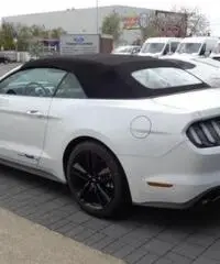 FORD Mustang Convertible 2.3 EcoBoost Automatico - Navi rif. 7150935