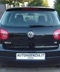 VOLKSWAGEN Golf 1.6 5p. Comfortline rif. 7196765 VOLKSWAGEN Golf 1.6 5p. Comfortline rif. 7196765