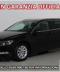 VOLKSWAGEN Passat Variant 2.0 TDI COMFORTLINE DSG LED 16 VOLKSWAGEN Passat Variant 2.0 TDI COMFORTLINE DSG LED 16