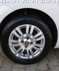 FIAT Punto 1.3 MJT 95 CV 3p EasY rif. 7192731 FIAT Punto 1.3 MJT 95 CV 3p EasY rif. 7192731