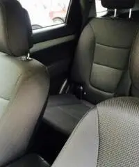 Kia Sorento 2.4 16V CVVT 4WD Active EcoSuv Kia Sorento 2.4 16V CVVT 4WD Active EcoSuv