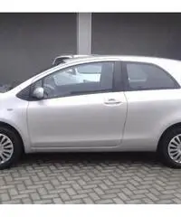 TOYOTA Yaris 1.0 3 porte Sol rif. 7196836 TOYOTA Yaris 1.0 3 porte Sol rif. 7196836