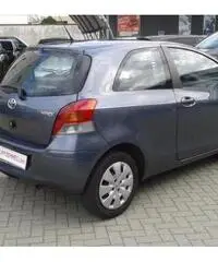 TOYOTA Yaris 1.3 3 porte Sol rif. 7196842 TOYOTA Yaris 1.3 3 porte Sol rif. 7196842