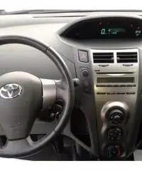 TOYOTA Yaris 1.3 3 porte Sol rif. 7196842 TOYOTA Yaris 1.3 3 porte Sol rif. 7196842
