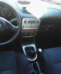 ALFA ROMEO 147 1.9 JTD (120) 3 porte Distinctive rif. 7169826 ALFA ROMEO 147 1.9 JTD (120) 3 porte Distinctive rif. 7169826