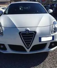 Alfa Romeo Giulietta 2.0 JTDm-2 170 CV Distinctive Alfa Romeo Giulietta 2.0 JTDm-2 170 CV Distinctive
