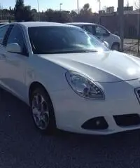 Alfa Romeo Giulietta 2.0 JTDm-2 170 CV Distinctive Alfa Romeo Giulietta 2.0 JTDm-2 170 CV Distinctive