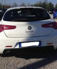 Alfa Romeo Giulietta 2.0 JTDm-2 170 CV Distinctive Alfa Romeo Giulietta 2.0 JTDm-2 170 CV Distinctive