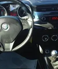 Alfa Romeo Giulietta 2.0 JTDm-2 170 CV Distinctive Alfa Romeo Giulietta 2.0 JTDm-2 170 CV Distinctive
