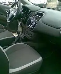 FIAT Punto 1.4 8V 5 porte Natural Power Easy rif. 7150739 FIAT Punto 1.4 8V 5 porte Natural Power Easy rif. 7150739