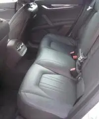 MASERATI Ghibli 3.0 Diesel 275 CV 