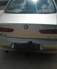 Alfa 156 con gancio traino Alfa 156 con gancio traino