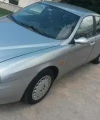 Alfa 156 con gancio traino Alfa 156 con gancio traino