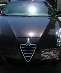 Alfa Romeo Giulietta 2.0 Jtdm-2 140 CV Progression Alfa Romeo Giulietta 2.0 Jtdm-2 140 CV Progression