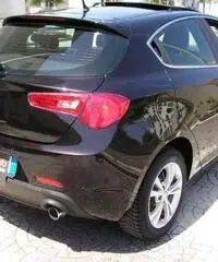 Alfa Romeo Giulietta 2.0 Jtdm-2 140 CV Progression Alfa Romeo Giulietta 2.0 Jtdm-2 140 CV Progression