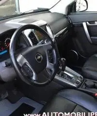 CHEVROLET Captiva 2.2 VCDi Autom. 4WD LTZ (7posti-Navi-Retrocamera) rif. 6737486