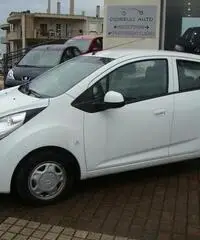 Chevrolet Spark Spark 1.0 LS GPL ECO Logic Chevrolet Spark Spark 1.0 LS GPL ECO Logic