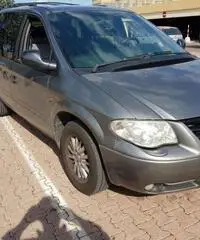 crysler voyager 2.8crd pelle totale automatico 2006