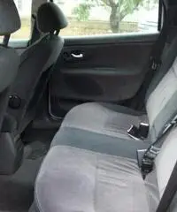 Ford Mondeo SW 1.8 TD 90CV Ghia Ford Mondeo SW 1.8 TD 90CV Ghia