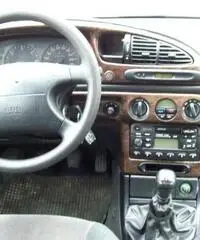 Ford Mondeo SW 1.8 TD 90CV Ghia Ford Mondeo SW 1.8 TD 90CV Ghia