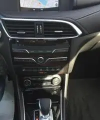 INFINITI Q30 2.2 diesel DCT Premium Tech INFINITI Q30 2.2 diesel DCT Premium Tech