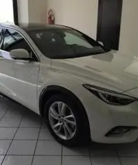 INFINITI Q30 2.2 diesel DCT Premium Tech INFINITI Q30 2.2 diesel DCT Premium Tech